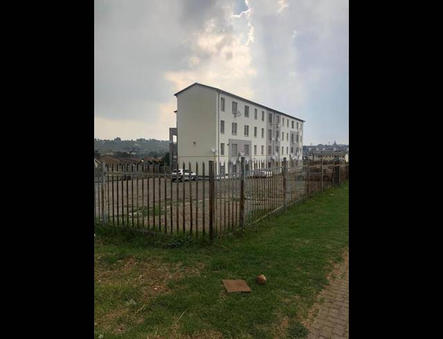 2 BEDROOM APARTMENT FOR SALE IN FLEURHOF